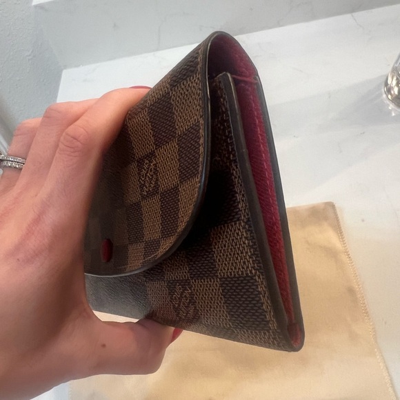 Louis Vuitton Wallet - Picture 2 of 9